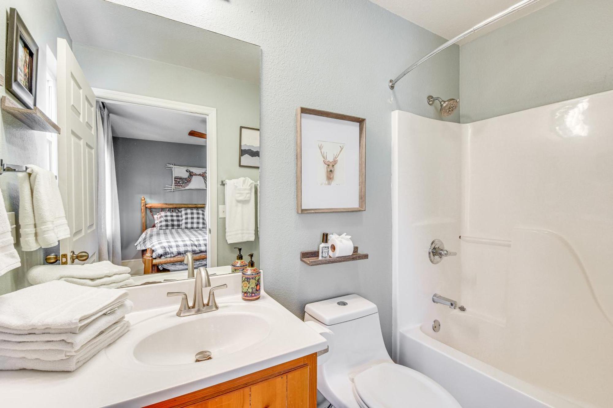 Classy Clayton Home With Views Less Than 1 Mi To Downtown! Exterior photo