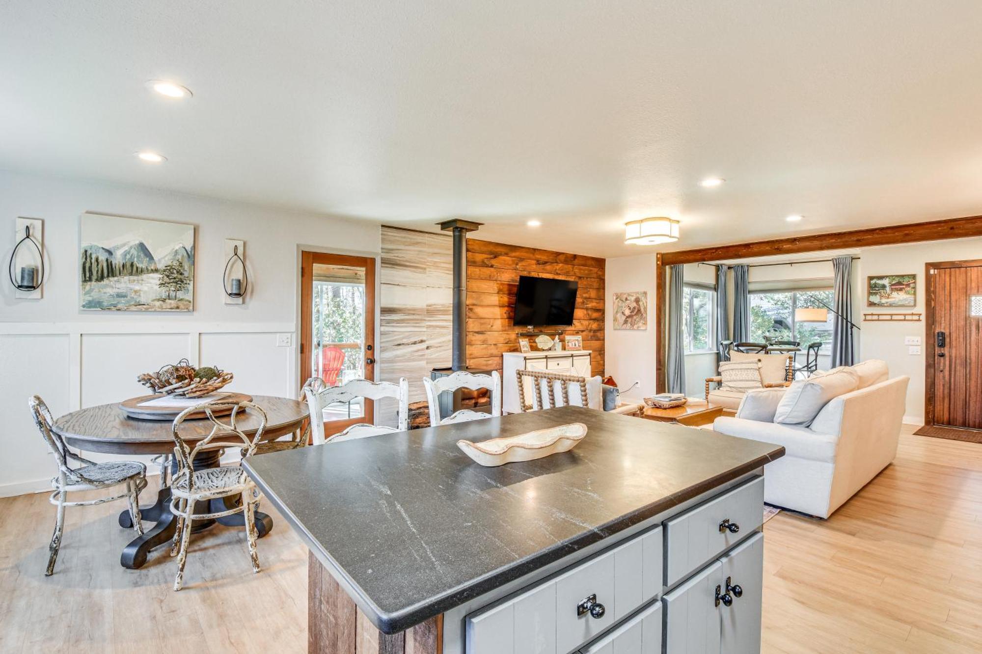 Classy Clayton Home With Views Less Than 1 Mi To Downtown! Exterior photo