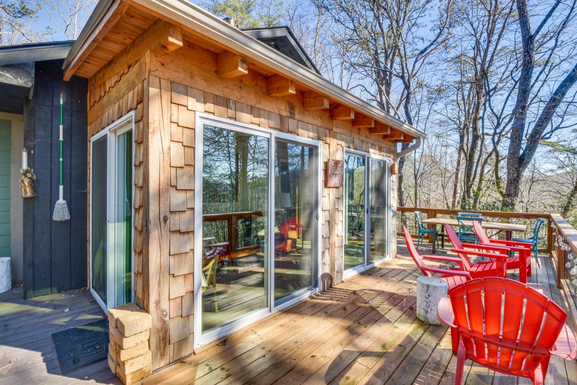 Classy Clayton Home With Views Less Than 1 Mi To Downtown! Exterior photo